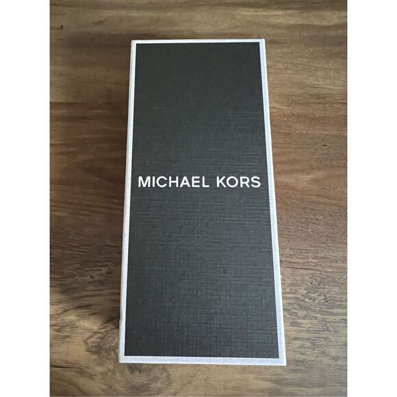 Michael kors Hudson logo lanyard case for Apple AirPods Pro. - Picture 9 of 13